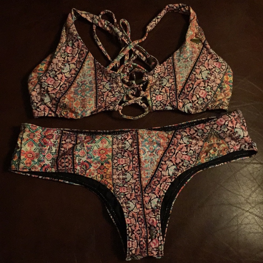 O’Neill Floral Bikini Set